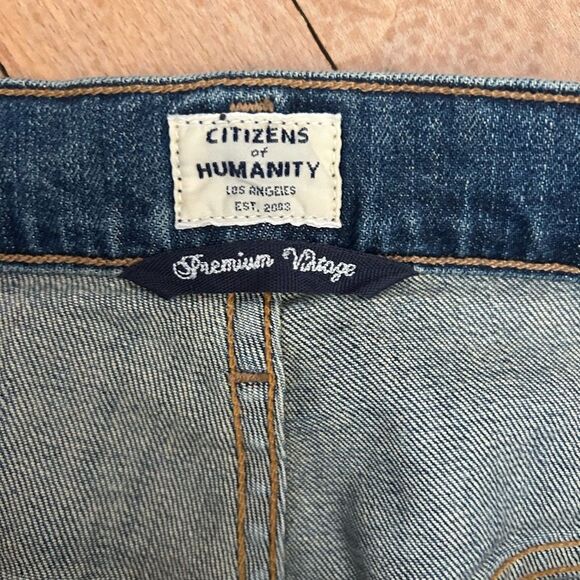 Citizens of Humanity Kaya Midrise Kick Flare Jeans - Picture 6 of 16